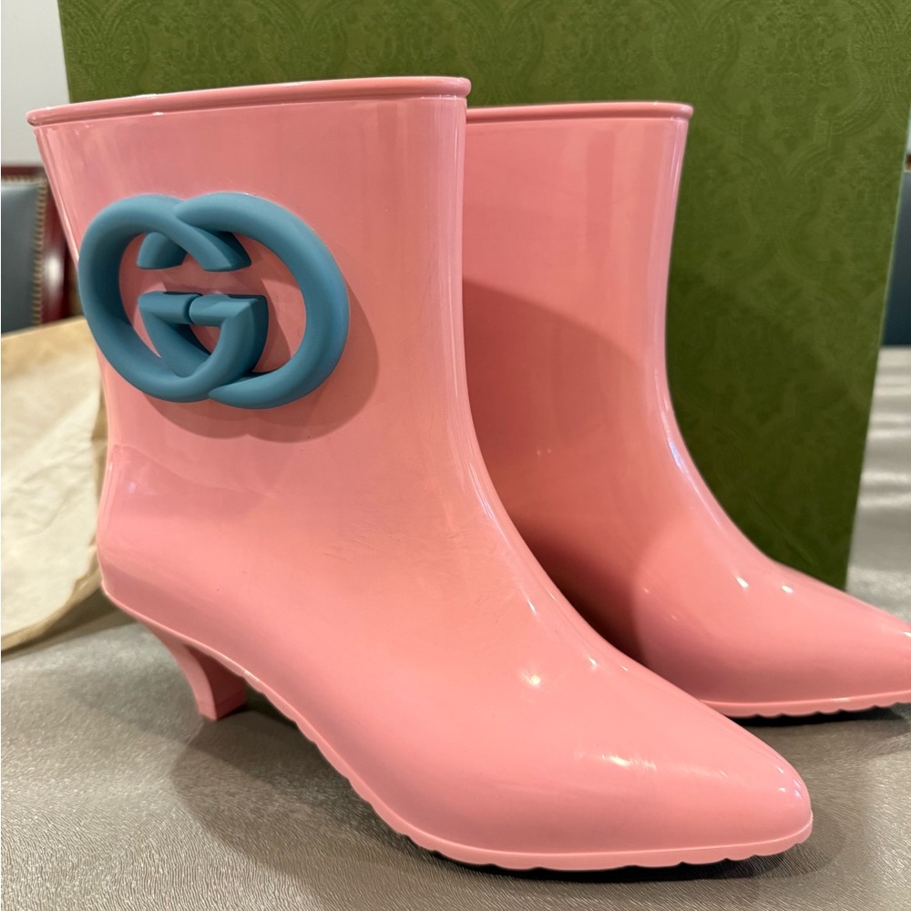 Gucci Pink Ankle Boots with Blue Accent. Size 36